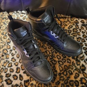 Men's black reebok sneakers size 10